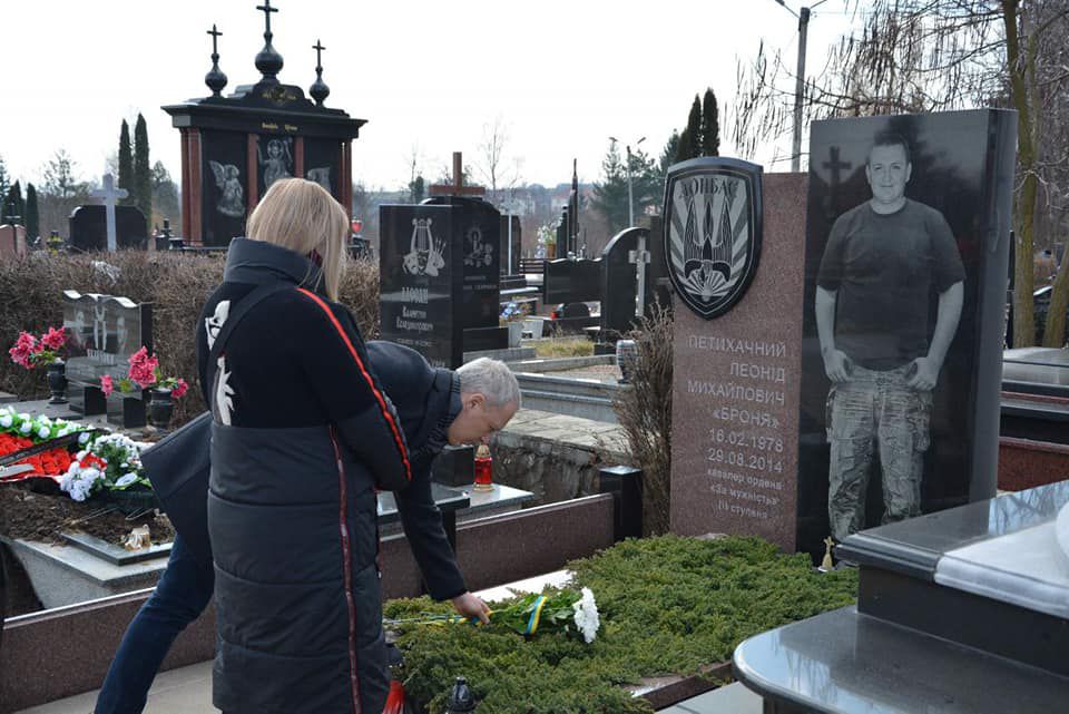У Чернівцях воїни-добровольці отримали медалі міської ради